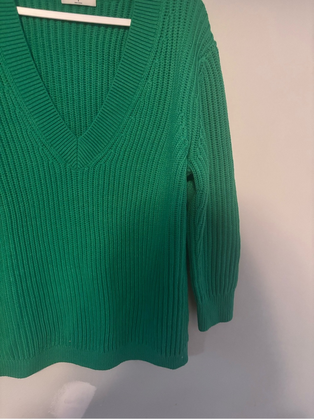 Aritzia Babaton Roger Sweater Gloss Green Small Relaxed Fit V Neck - Picture 6 of 10